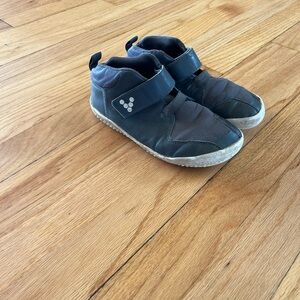 Kids vivo barefoot shoes